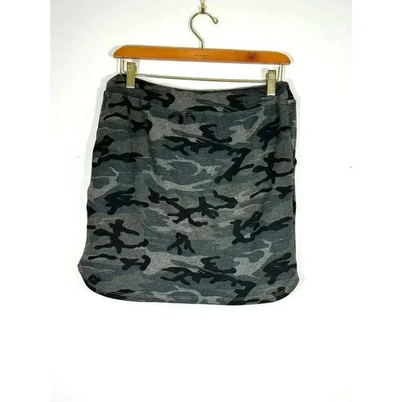 Sundry Camouflage Skirt Size 1/Size Small Casual Casual - Picture 2 of 7